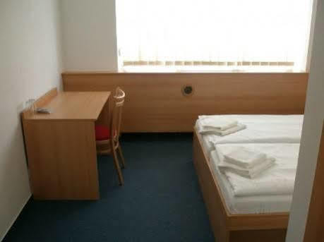 Hotel O.K. 1 Beroun  Luaran gambar