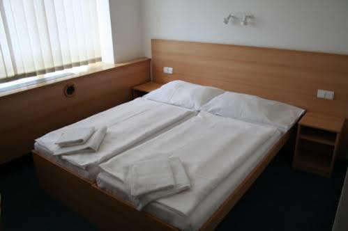Hotel O.K. 1 Beroun  Luaran gambar